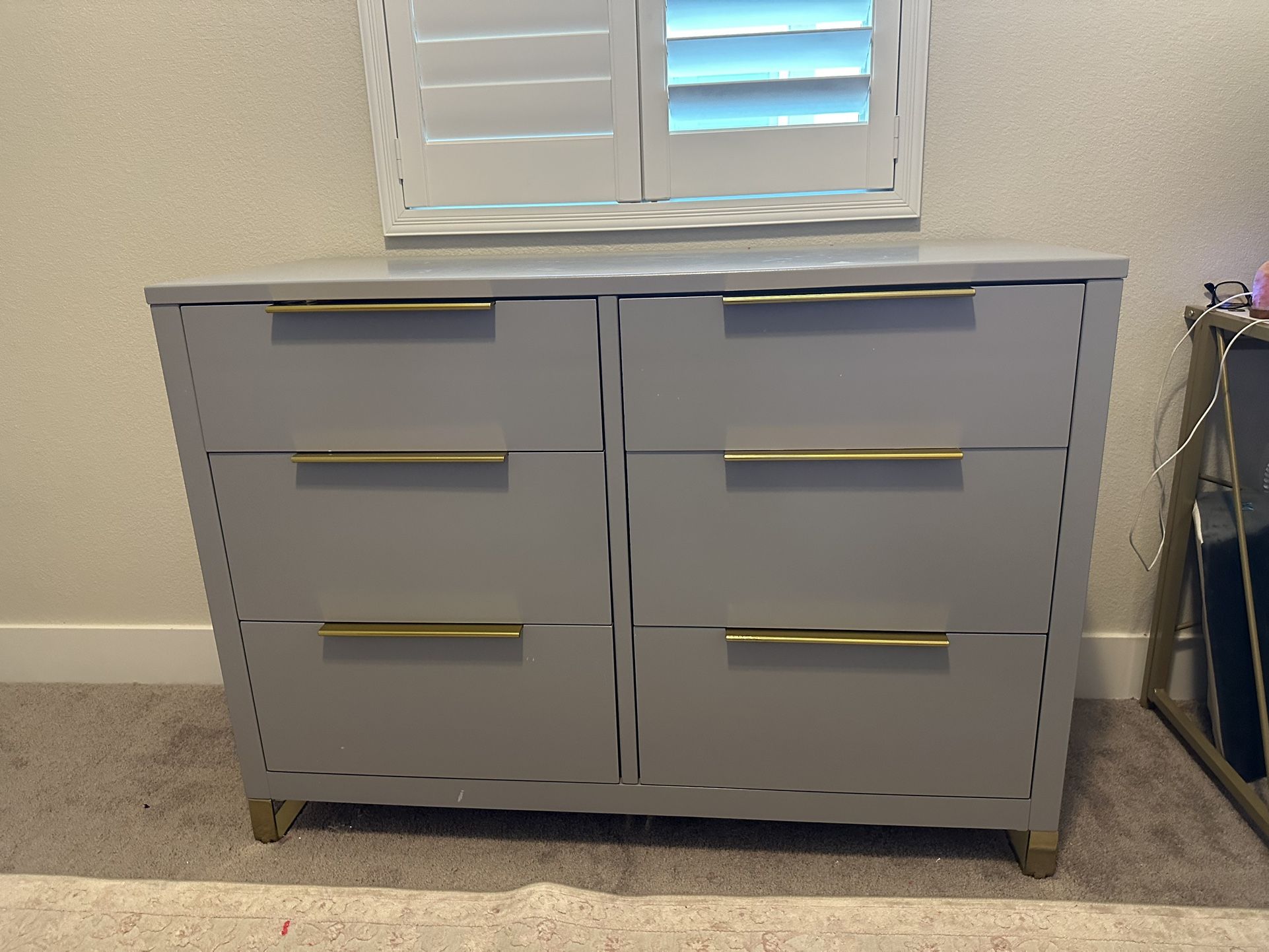 Delta Kids Changing Table/Dresser