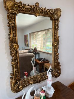Wall mirror