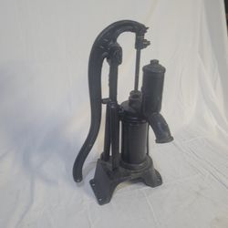 Ward Pump Co. Cast Iron Pitcher Pump