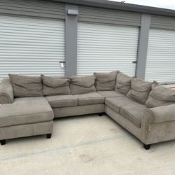Large Sectional With Pull Out Bed