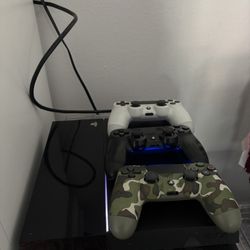 PS4 Console With Headset, Controllers & Games