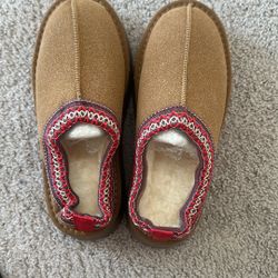 Women’s Slippers  