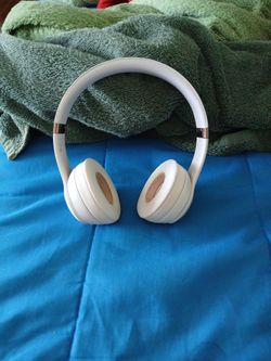 Beats Solo 4