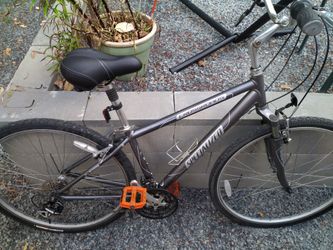 Specialized Crossroads Hybrid/Comfort Bike