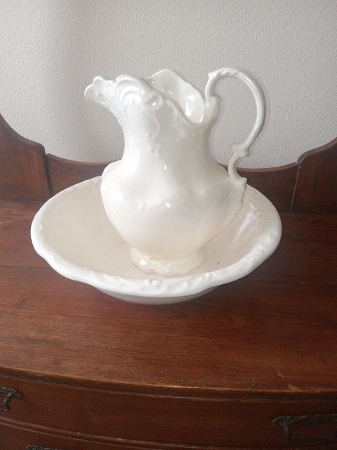 Ceramic Wash pitcher and bowl.