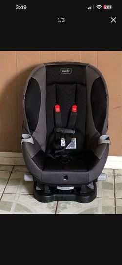 LIKE NEW EVENFLO CONVERTIBLE CAR SEAT!!!