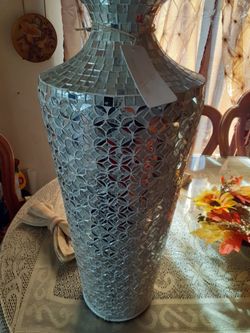 Flower Vase Nannete Lepore . New