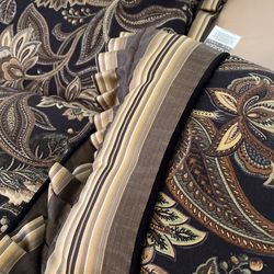 King Comforter,  Skirt Two Pillow Two Shams 