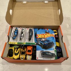 Hot Wheels Lot w/Two Treasure Hunts - 70ct