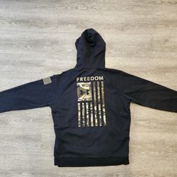 (New) Under Armour Black Sweatshirts (M/L)