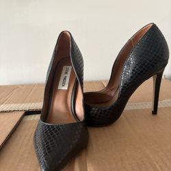 Women Black Heels