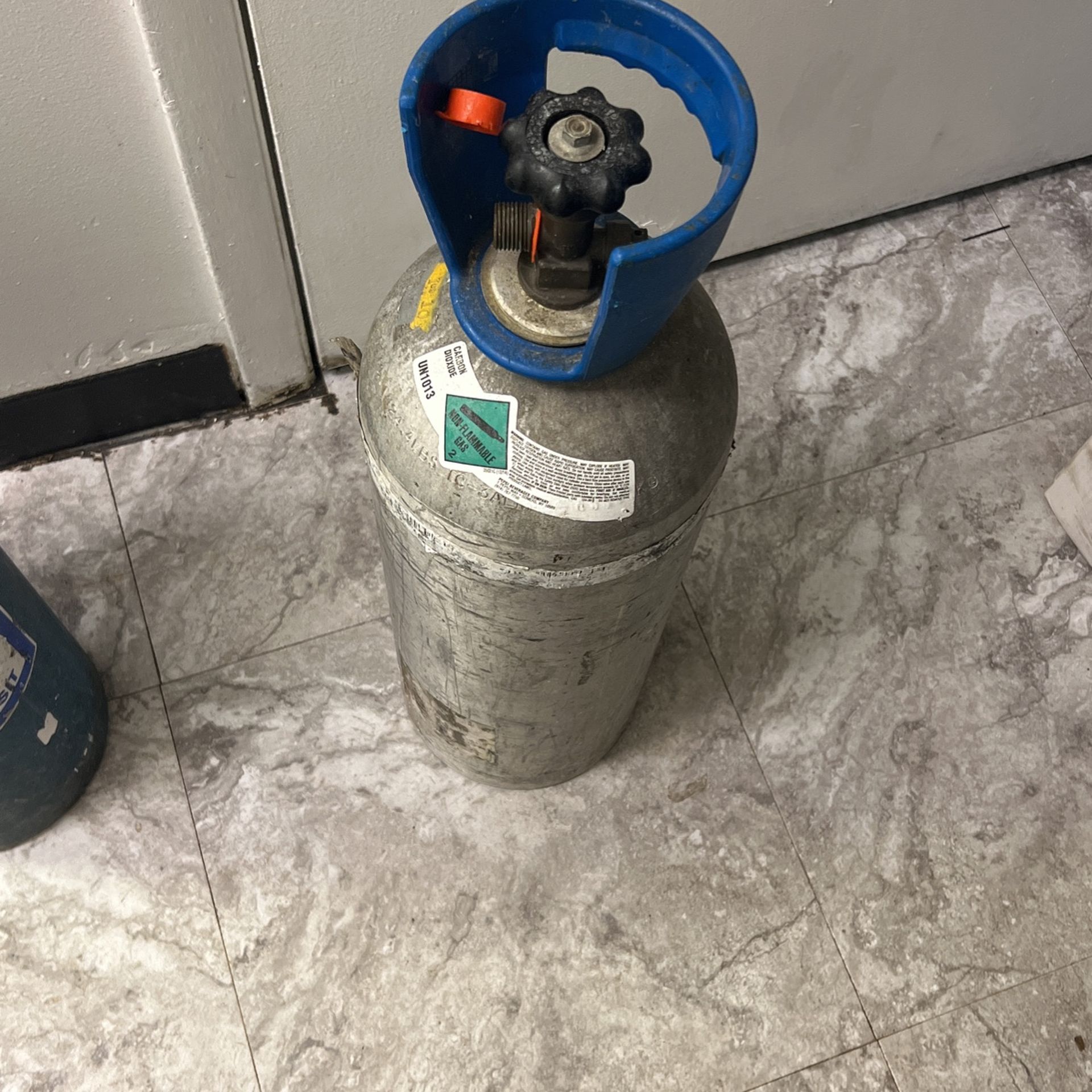 CO2 Tank (empty) 20lb for Sale in Mundelein, IL OfferUp