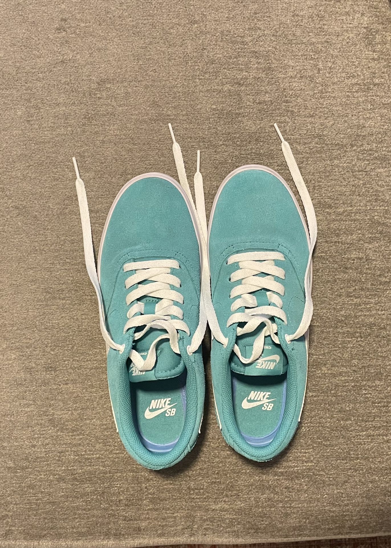 Nike Women Size 8