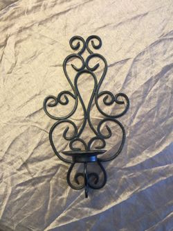 Hanging candle holder