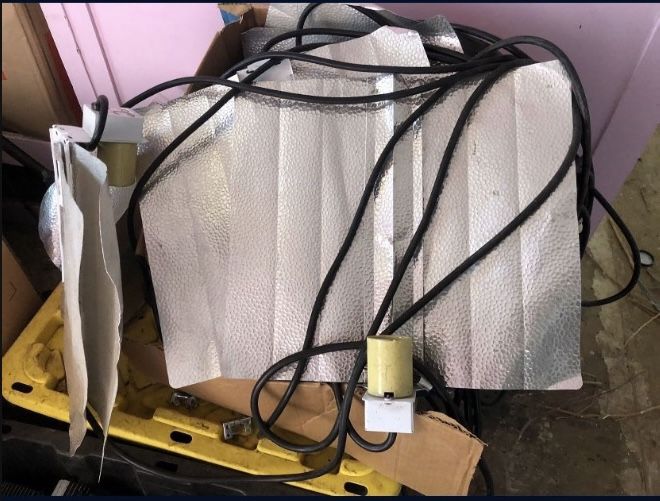 Grow Lights And Hoods