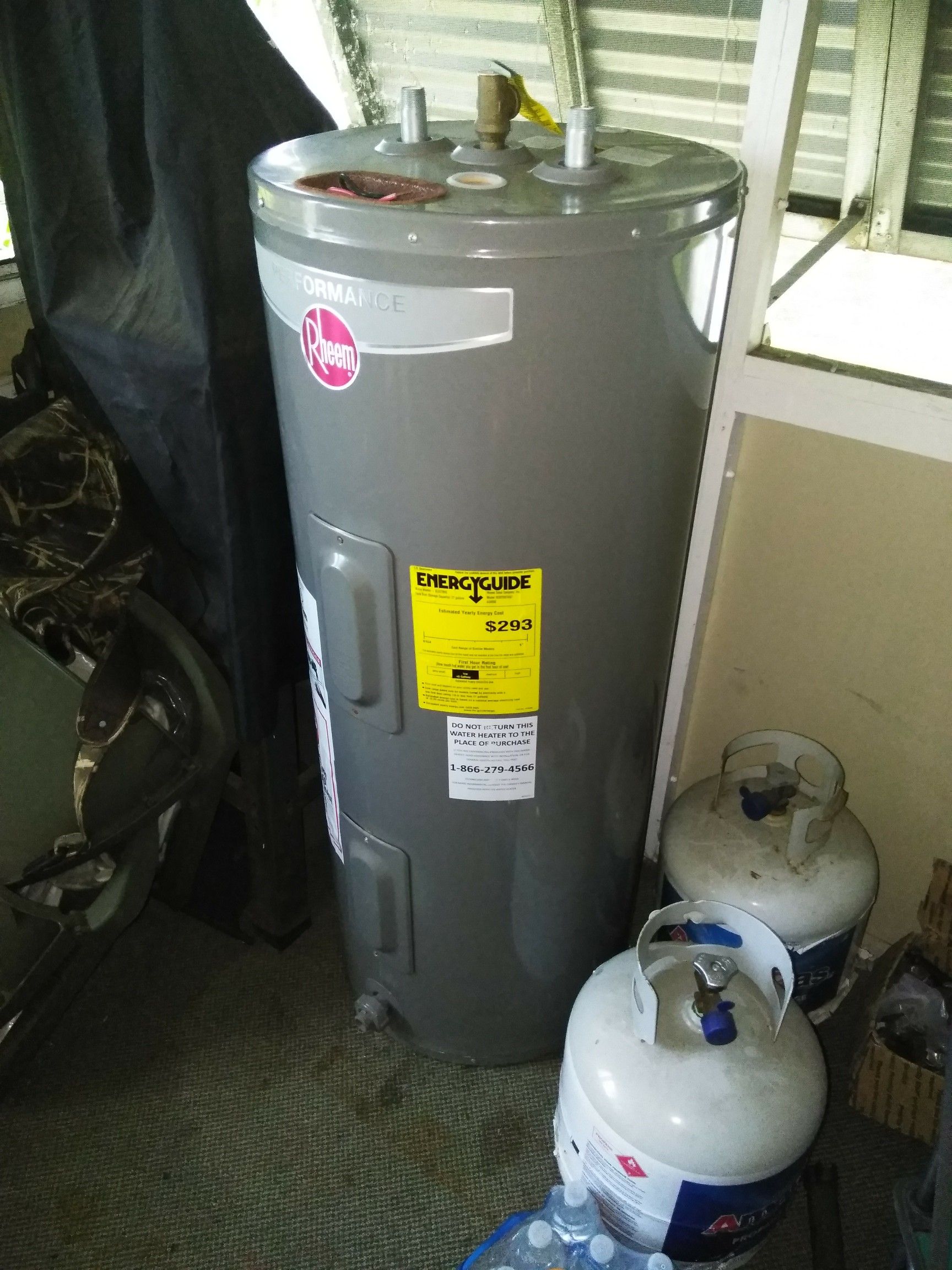 30 gallon hot water tank for Sale in Fort Lauderdale, FL OfferUp