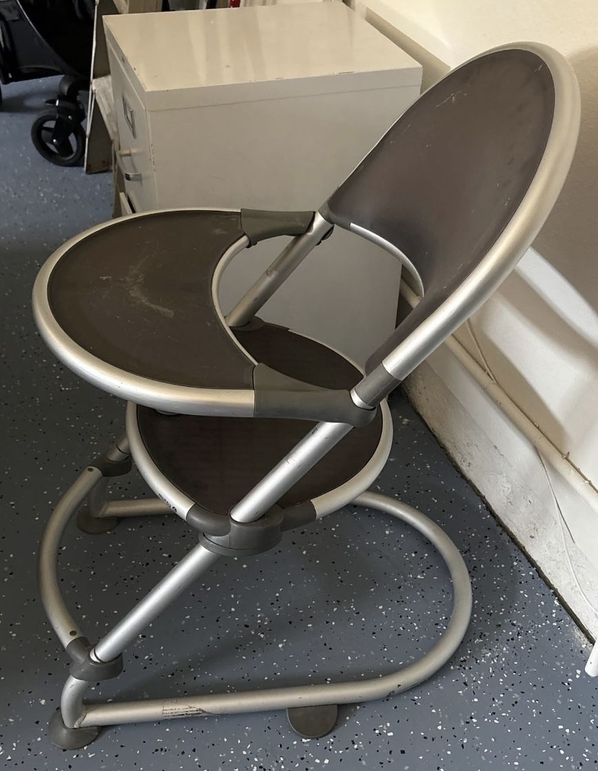 Mutsy Easygrow high chair