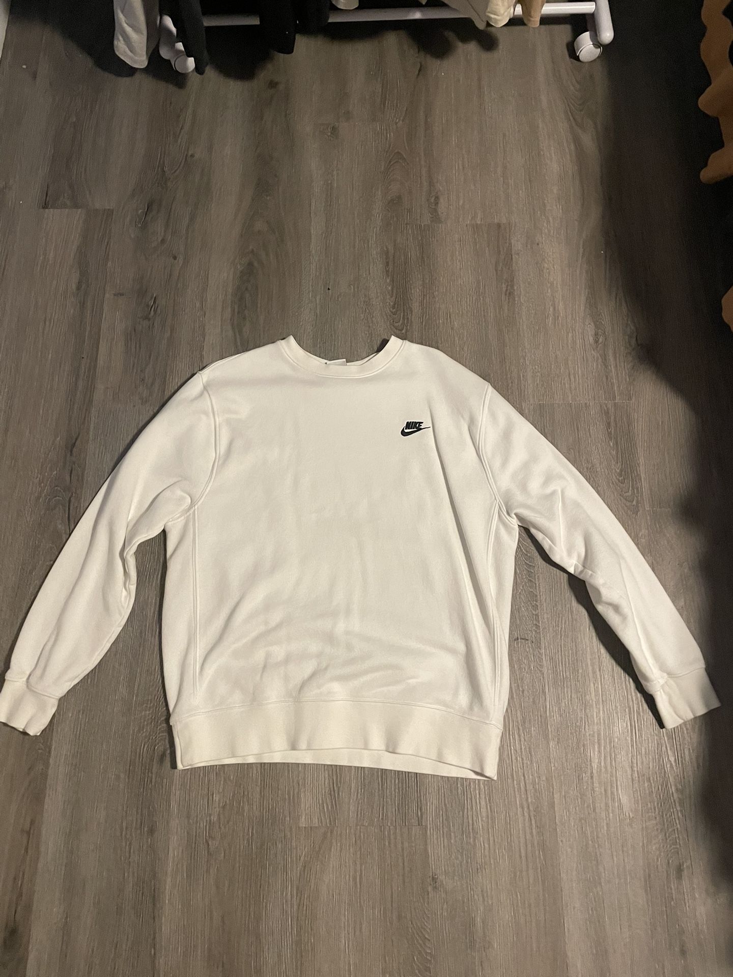 Y2K white Nike crewneck sweatshirt