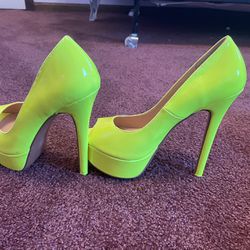 New Never Worn 6” Yellow Heels (size 7)