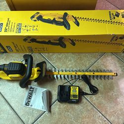 DeWalt DCHT820P1 20V Max Lithium Ion Hedge Trimmer