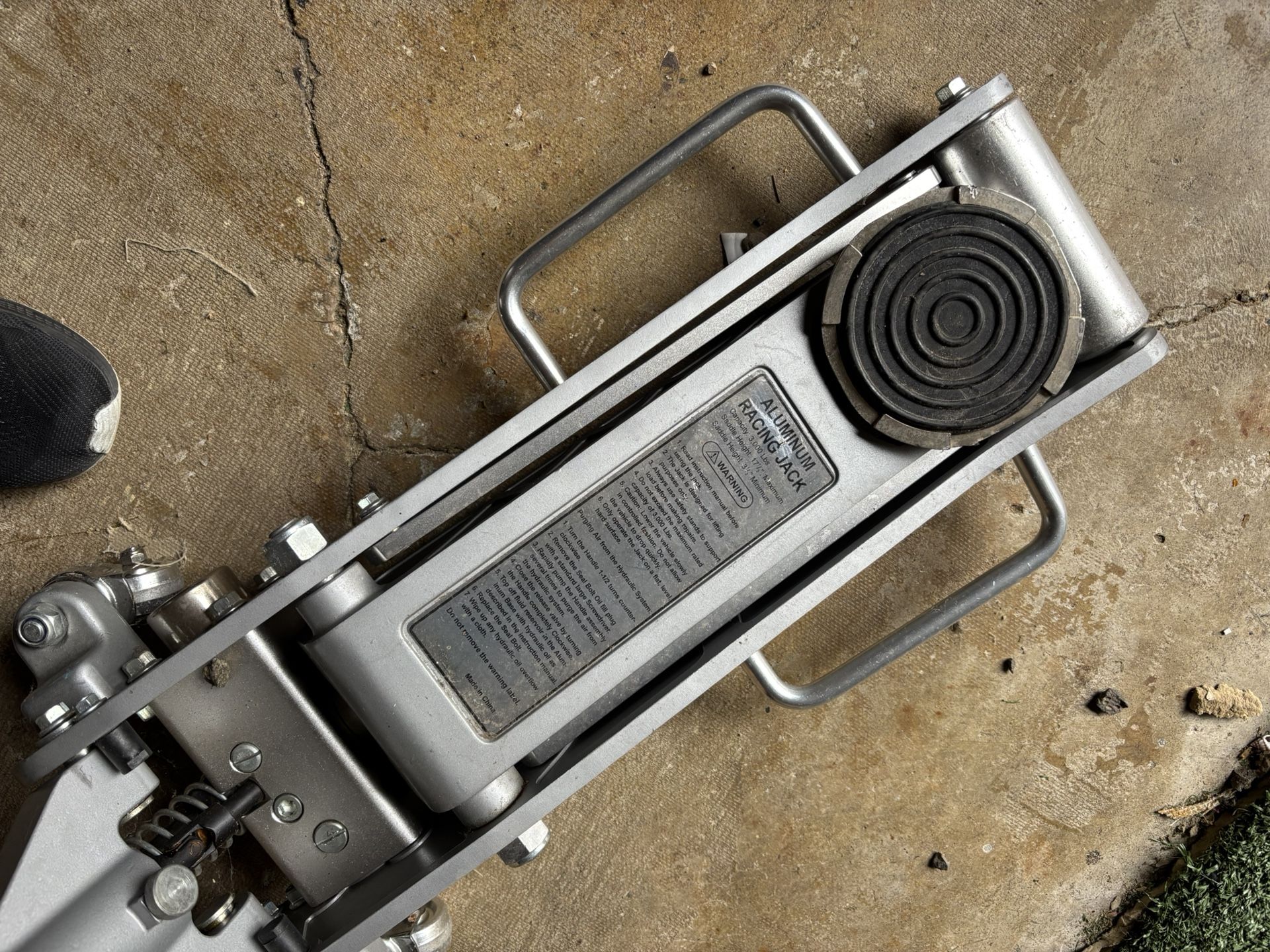 1-Ton Aluminum Racing Floor Jack – Lightweight & Heavy-Duty