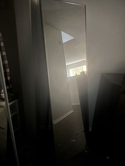 Full Size Mirror With Stand