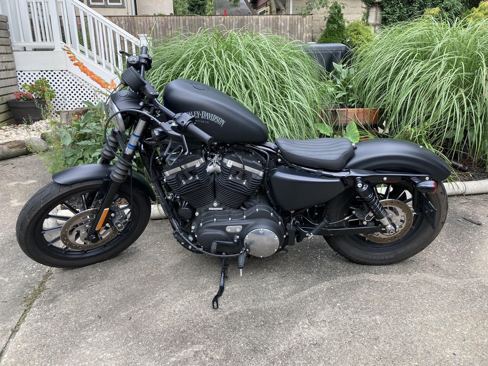 Harley Davidson Iron 883 Sportster