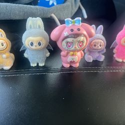 Labubu BUNDLE + Labubu + 2. T-Shirts(Size 12) + Labubu Figures - Brand New o