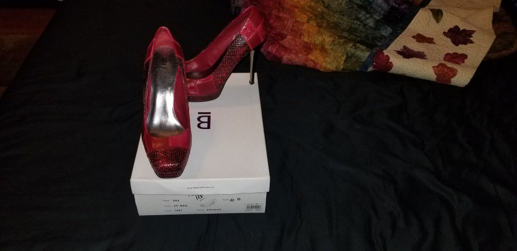Sexy Red Heels Size 7.5