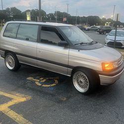 1989 Mazda MPV