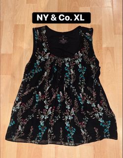 Women’s Blouses - Size on Pics