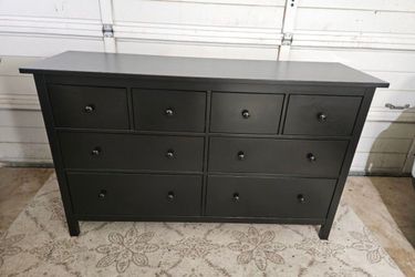 8-Drawer Dresser, Good Conditions 👍, Black Color, Measurement: W 63" × D 19.5" × H 37.5"