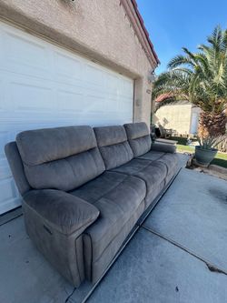 3-piece power reclining modular sofa