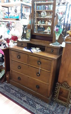 Vintage Oak Dresser with/ Mirror- Located in Shelton