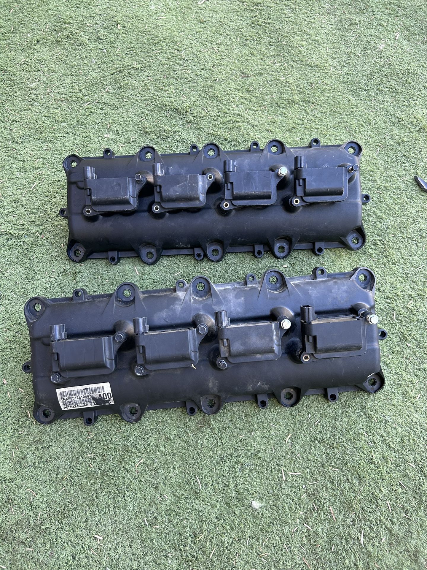 6.4 Hemi valve covers