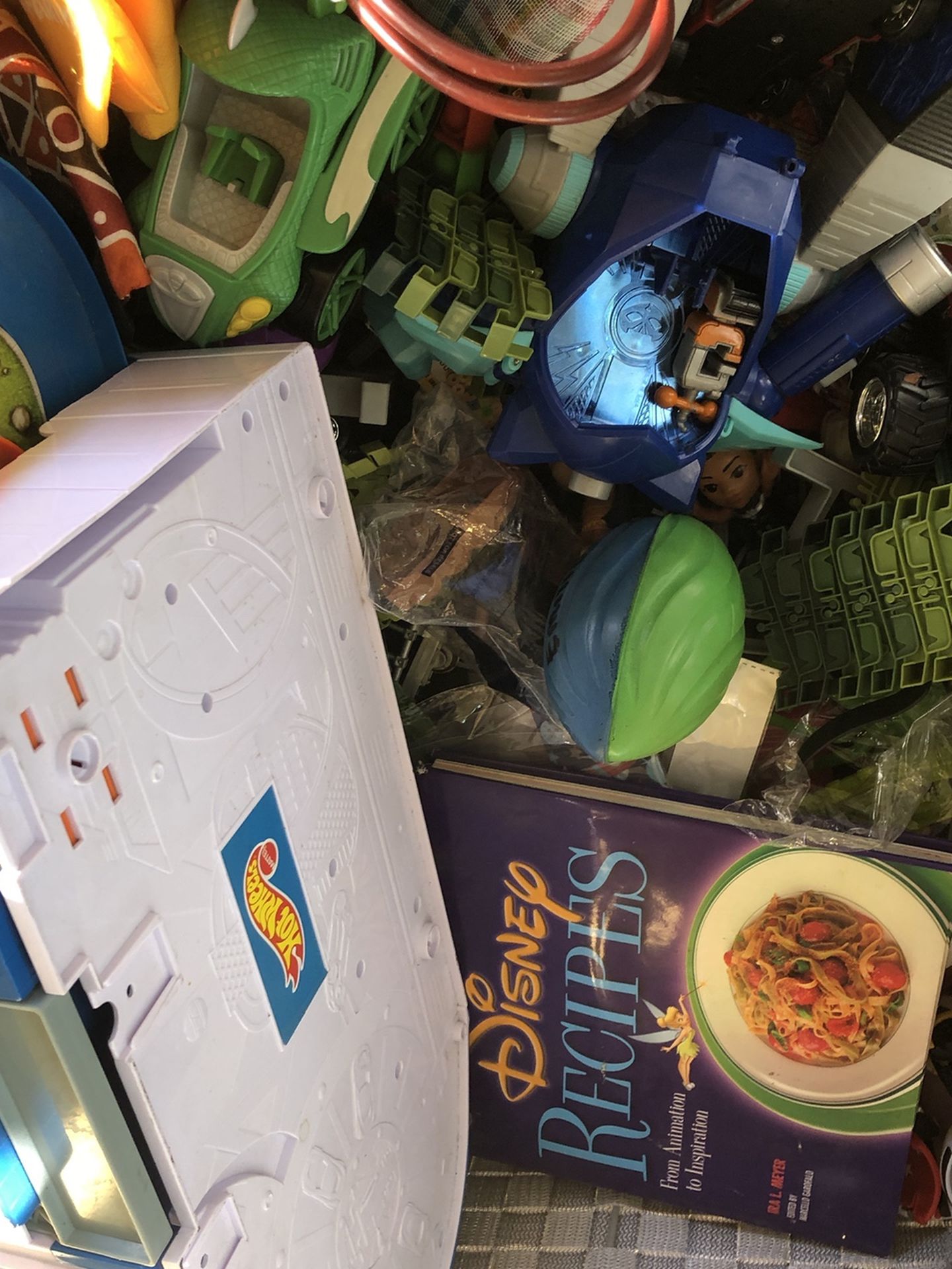 Free Box Of Used Toys for Sale in City Of Industry, CA OfferUp
