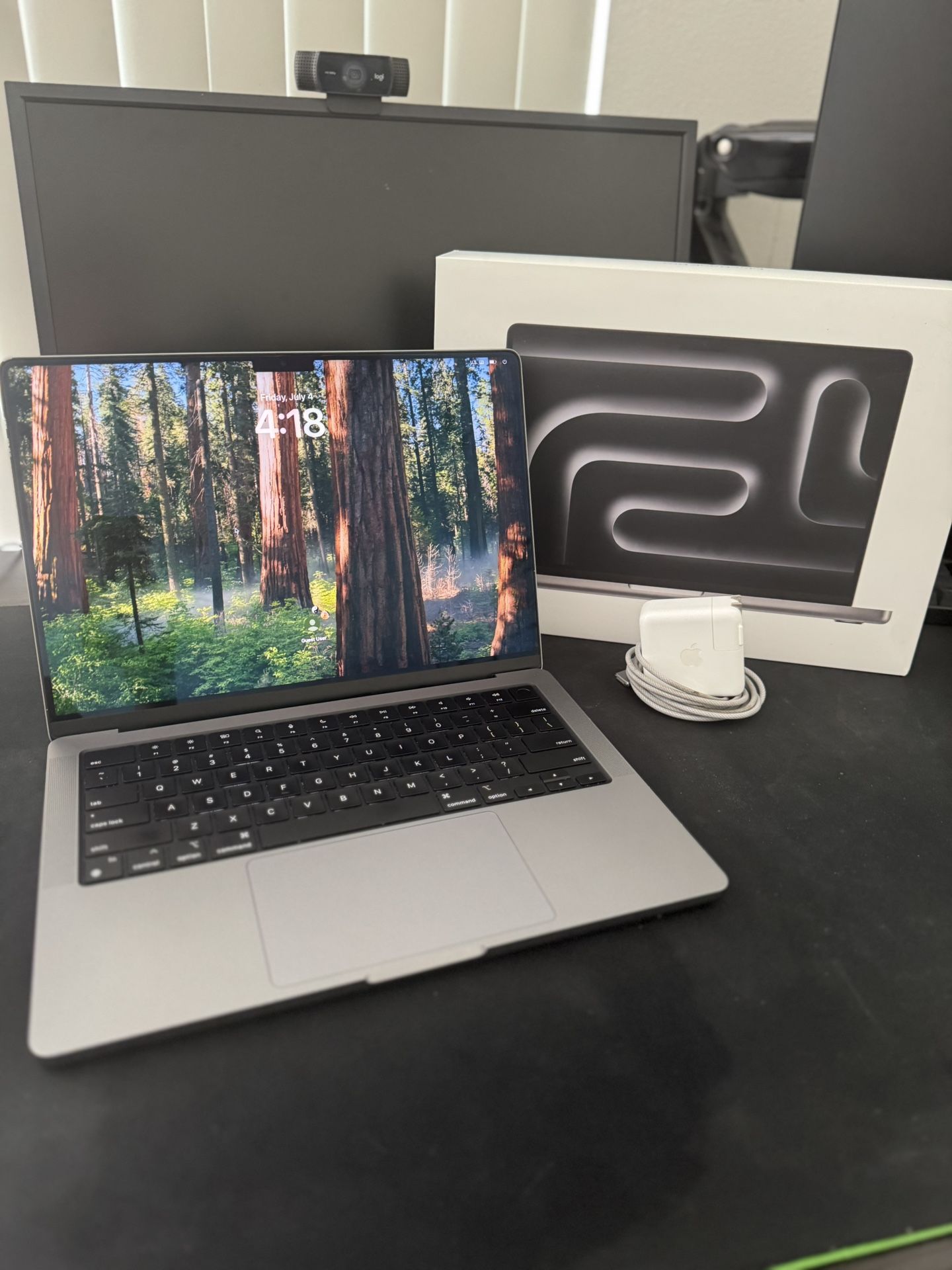 MacBook Pro M3 14-inch 8Gb RAM 512GB storage $900 OBO