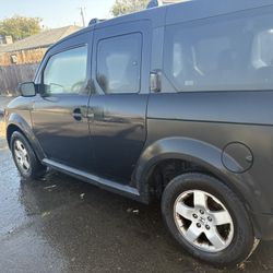 Honda Element 05  