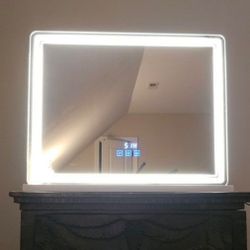  LARGE VANITY COSMETIC/MAKEUP TABLETOP MIRROR (PEDESTAL BASE)...GARNER