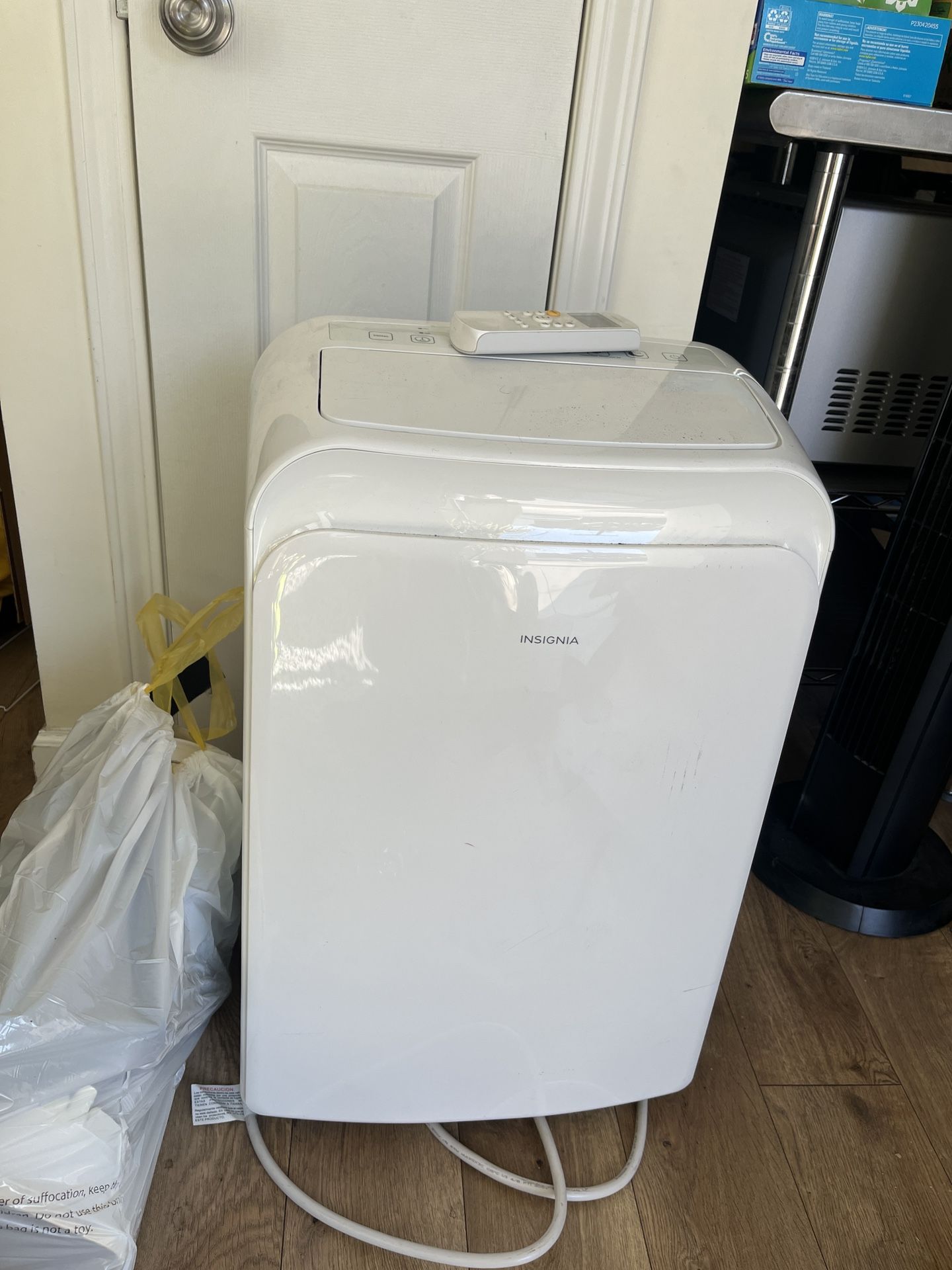 Insignia Portable AC