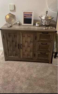 Buffet cabinets