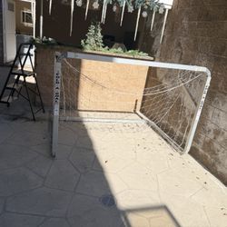 Fold A Goal. 4 By 6. Virtually New!