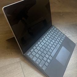 Surface Pro 8  i7 16gb RAM