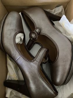 Size 10 Sofft Pumps High Heels New In Box