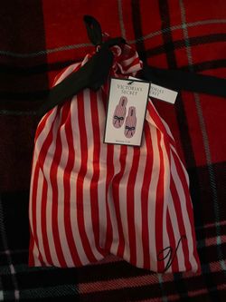 Victoria’s Secret holiday limited edition slippers