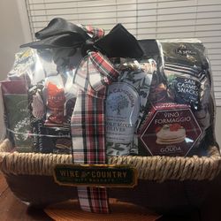 Brand New Wine Country Gift Basket