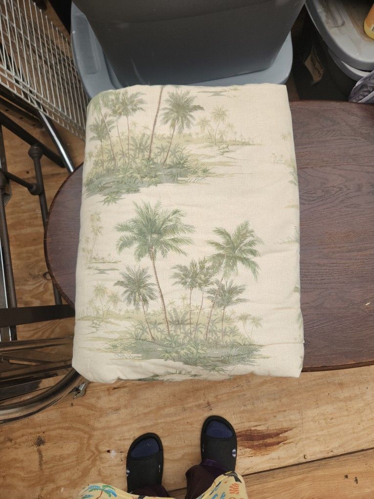 Queen Comforter