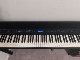 Roland FP-90X 88-key Keyboard Digital Piano And Stand