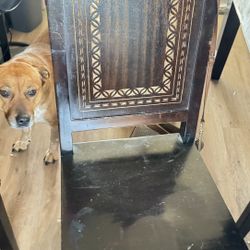 4 Vintage Chairs With Table 