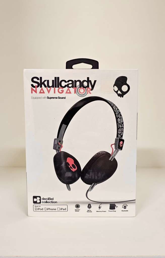 Lot of 22 Brand New Skullcandy Navigator Mic Headphones in Elephant Print